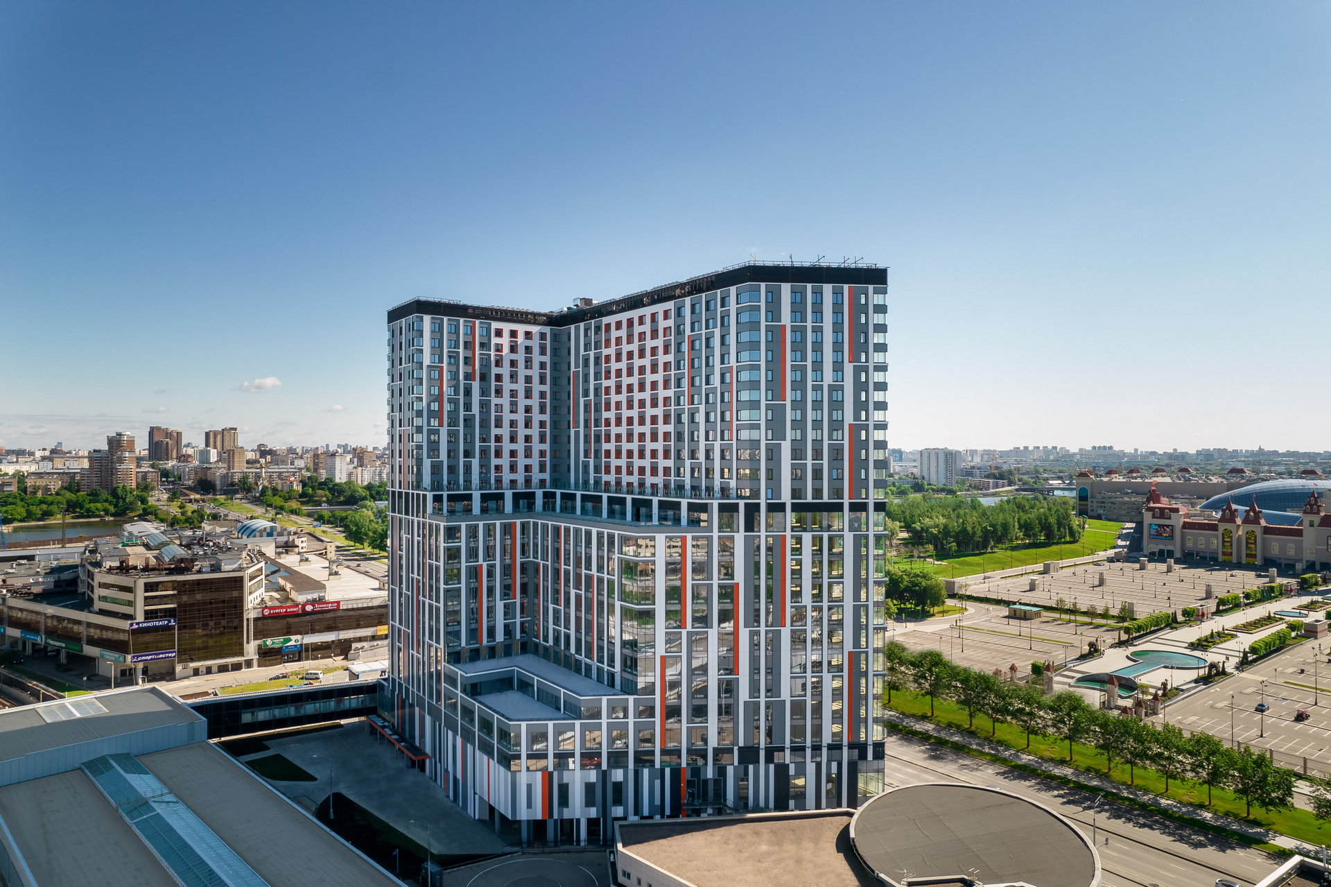 Технопарк YES и окружающая городская застройка, вид сверху